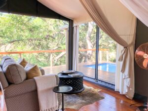 rhino sands luxury lodge